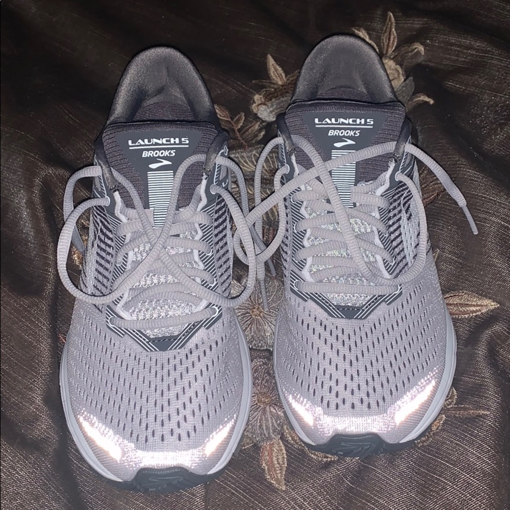 Brooks grey sneakers